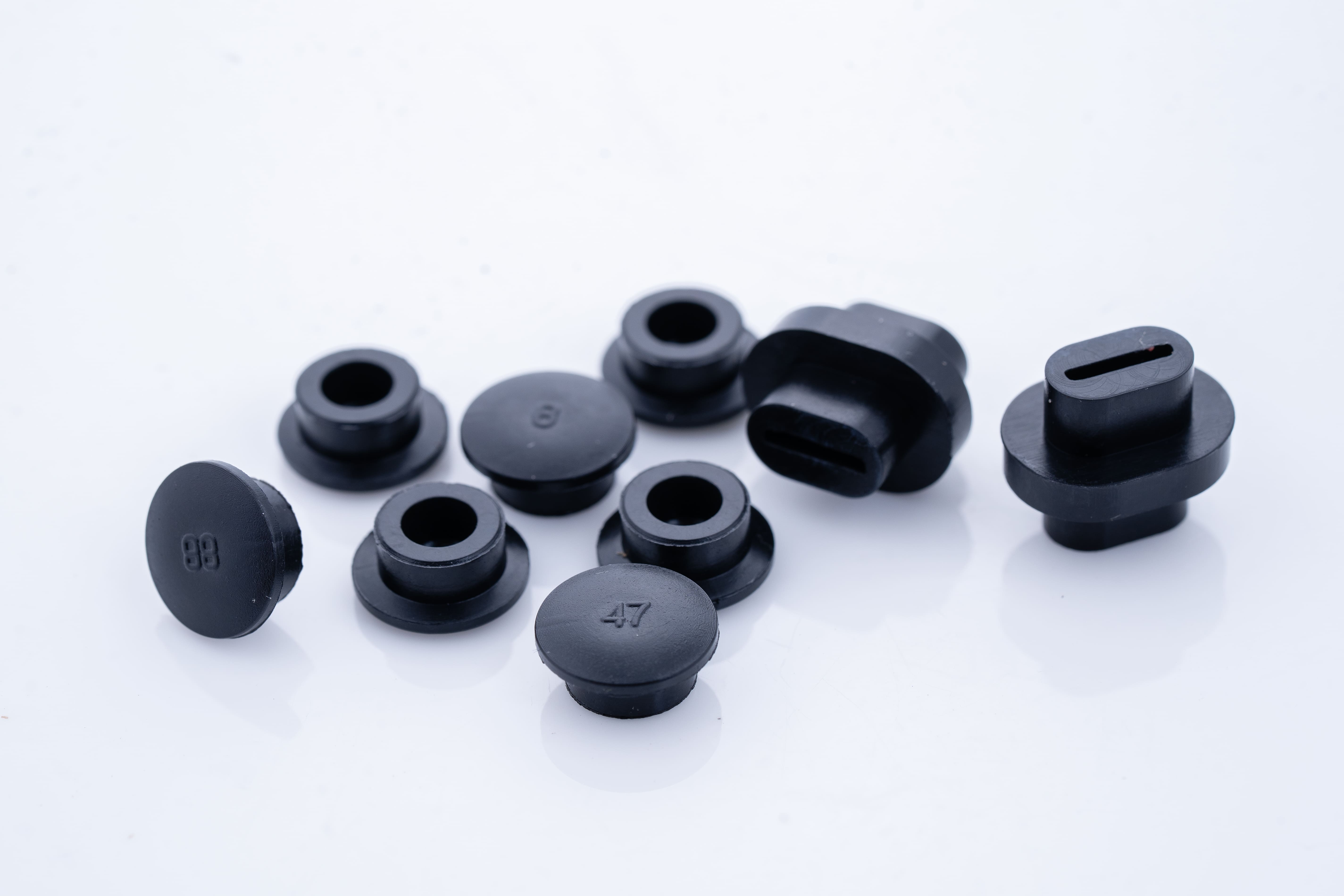 線頭塞頭 RUBBER STOPPER.png